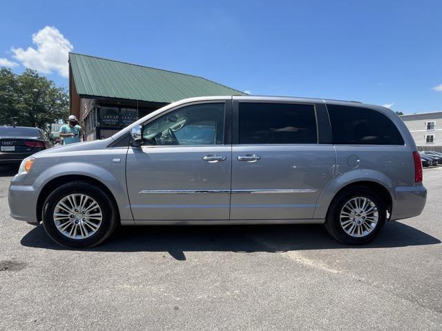 used 2014 Chrysler Town & Country car, priced at $8,475