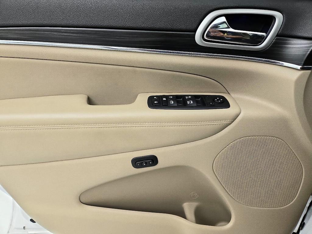used 2020 Jeep Grand Cherokee car, priced at $24,998