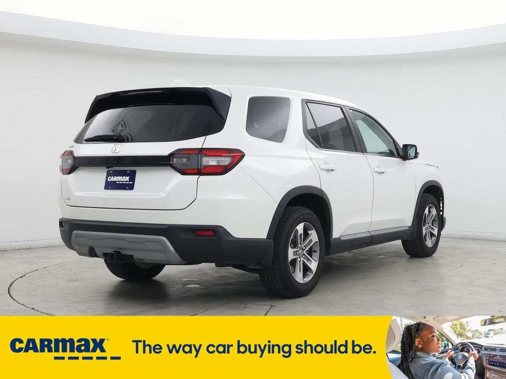 used 2024 Honda Pilot car, priced at $40,998
