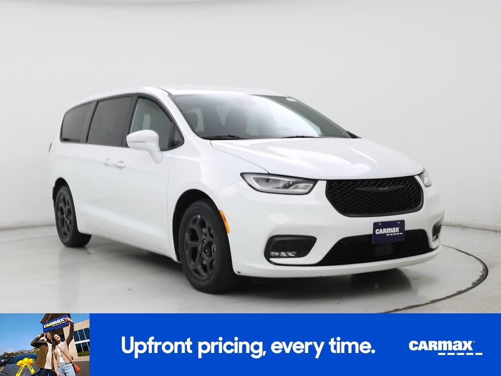 used 2022 Chrysler Pacifica Hybrid car, priced at $25,998