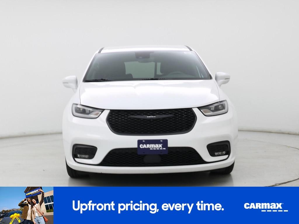used 2022 Chrysler Pacifica Hybrid car, priced at $25,998