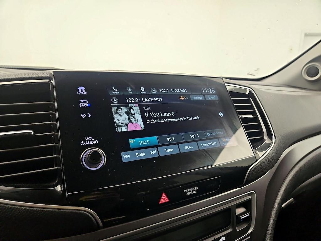used 2022 Honda Pilot car, priced at $34,998