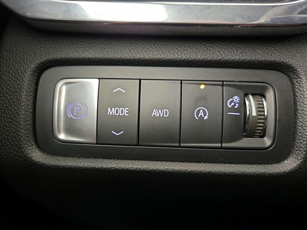 used 2024 GMC Acadia car, priced at $42,998