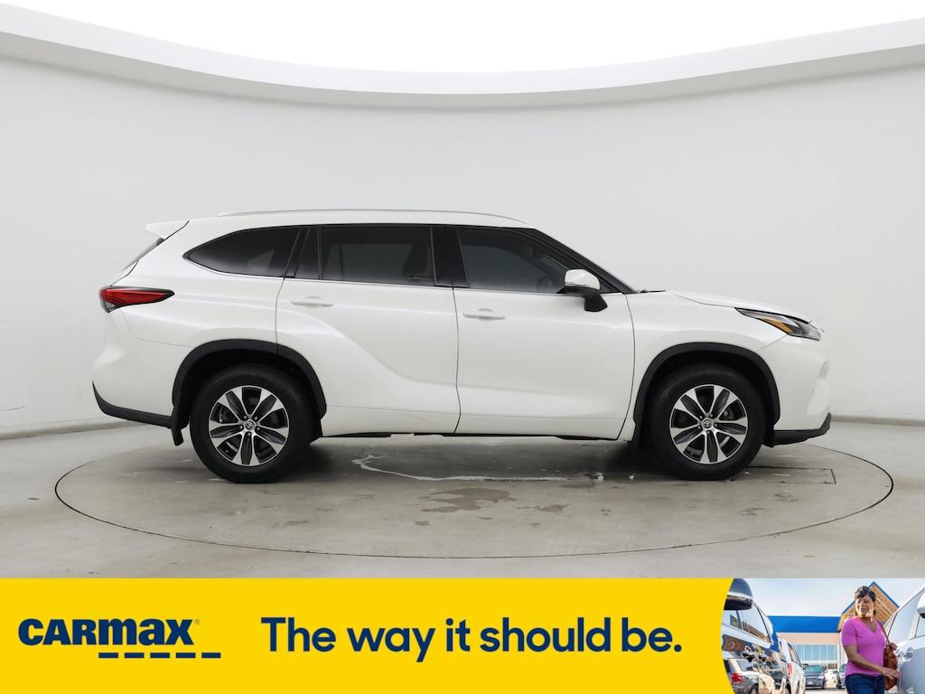 used 2021 Toyota Highlander car, priced at $33,998