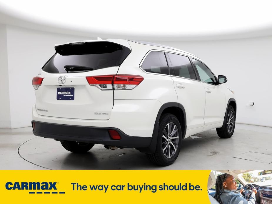 used 2017 Toyota Highlander car, priced at $27,998