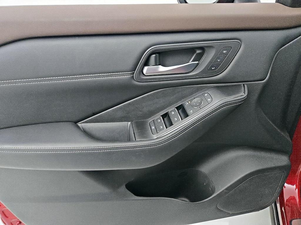 used 2023 Nissan Rogue car, priced at $27,998