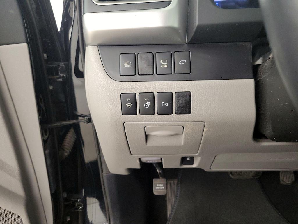 used 2019 Toyota Highlander Hybrid car, priced at $37,998