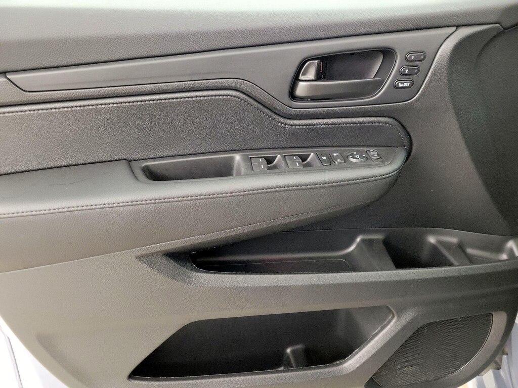 used 2025 Honda Odyssey car, priced at $45,998