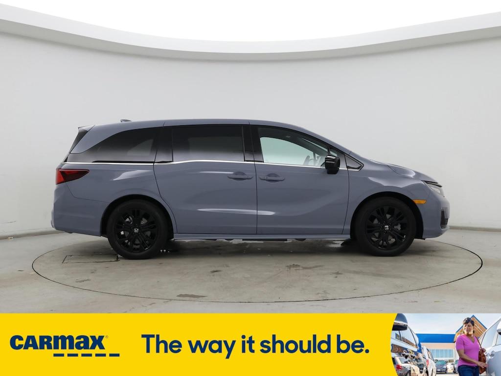 used 2025 Honda Odyssey car, priced at $45,998