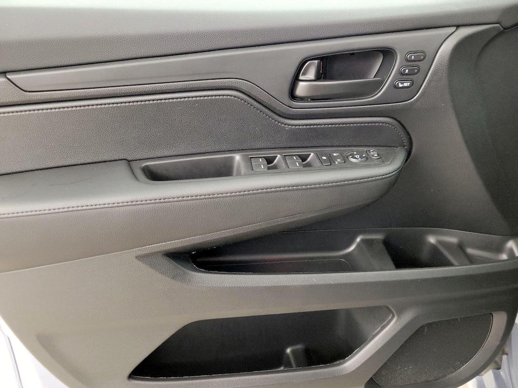 used 2025 Honda Odyssey car, priced at $45,998