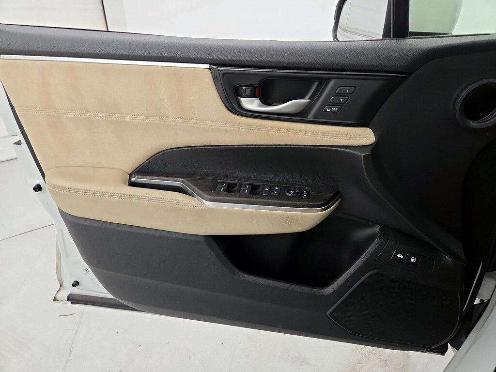 used 2018 Honda Clarity Plug-In Hybrid car, priced at $18,998