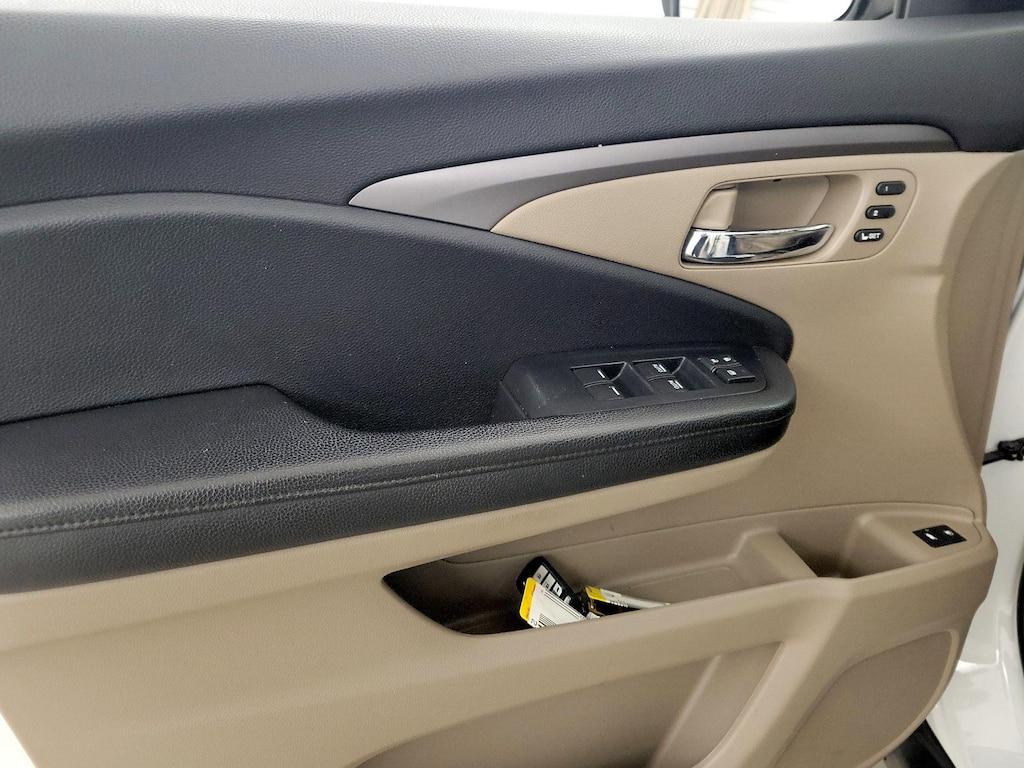 used 2022 Honda Pilot car, priced at $33,998