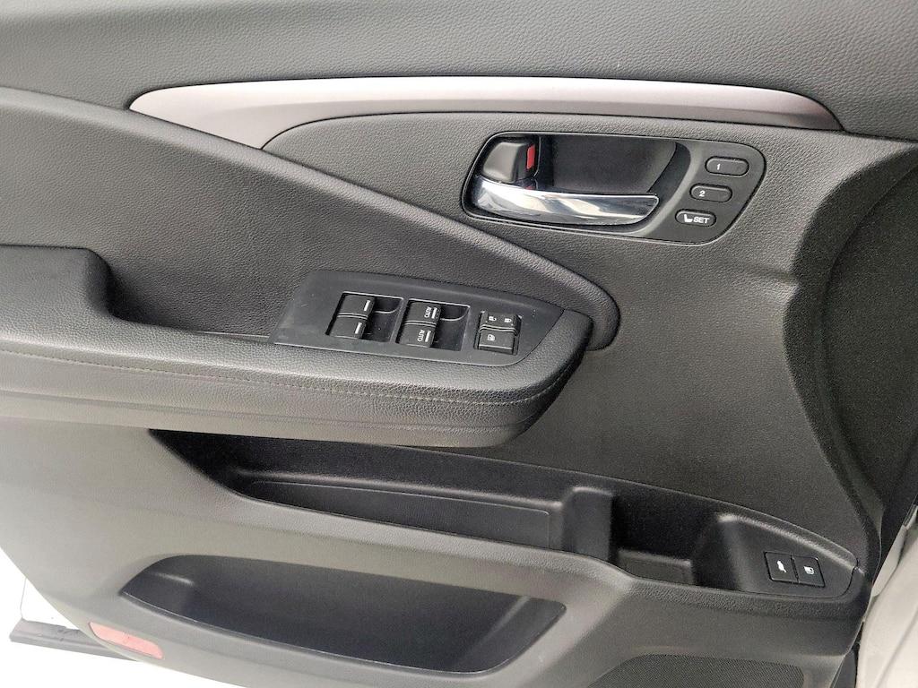 used 2022 Honda Pilot car, priced at $36,998