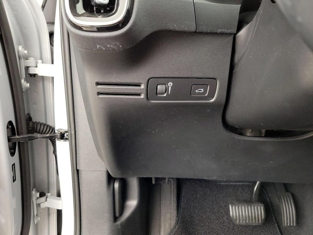 used 2022 Volvo XC40 car, priced at $25,998