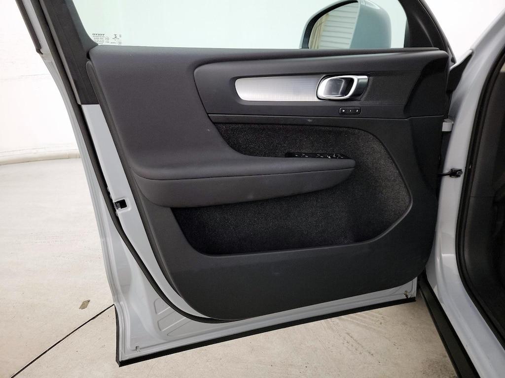 used 2022 Volvo XC40 car, priced at $25,998