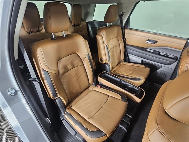 new 2025 Nissan Pathfinder car, priced at $48,500