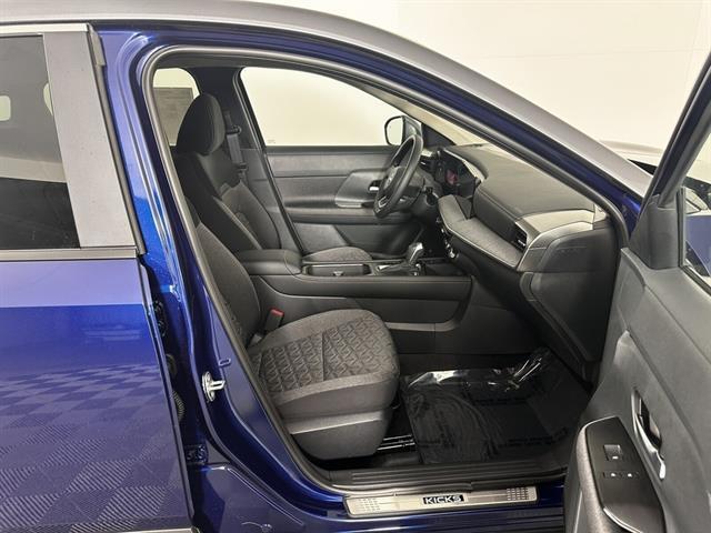new 2025 Nissan Kicks car, priced at $28,025