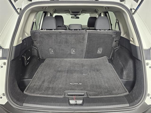 used 2021 Nissan Rogue car, priced at $19,999