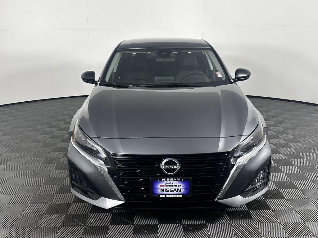 new 2025 Nissan Altima car, priced at $25,800