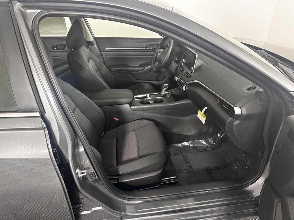 new 2025 Nissan Altima car, priced at $25,800