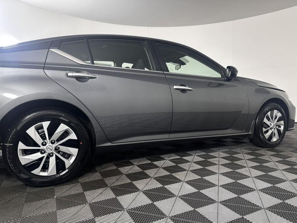 new 2025 Nissan Altima car, priced at $25,800