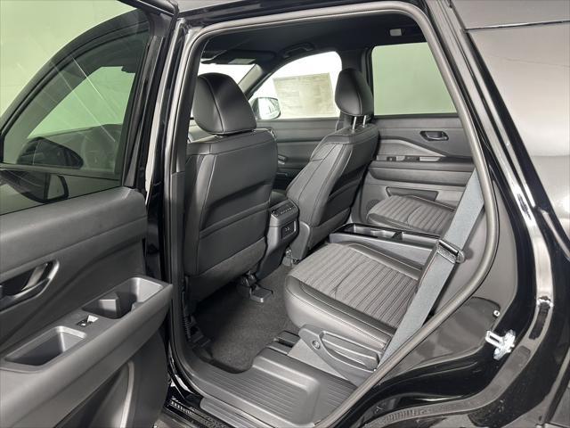 new 2025 Nissan Pathfinder car, priced at $44,505