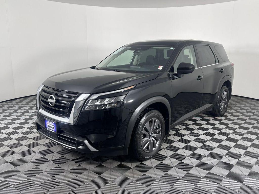 used 2024 Nissan Pathfinder car, priced at $28,999