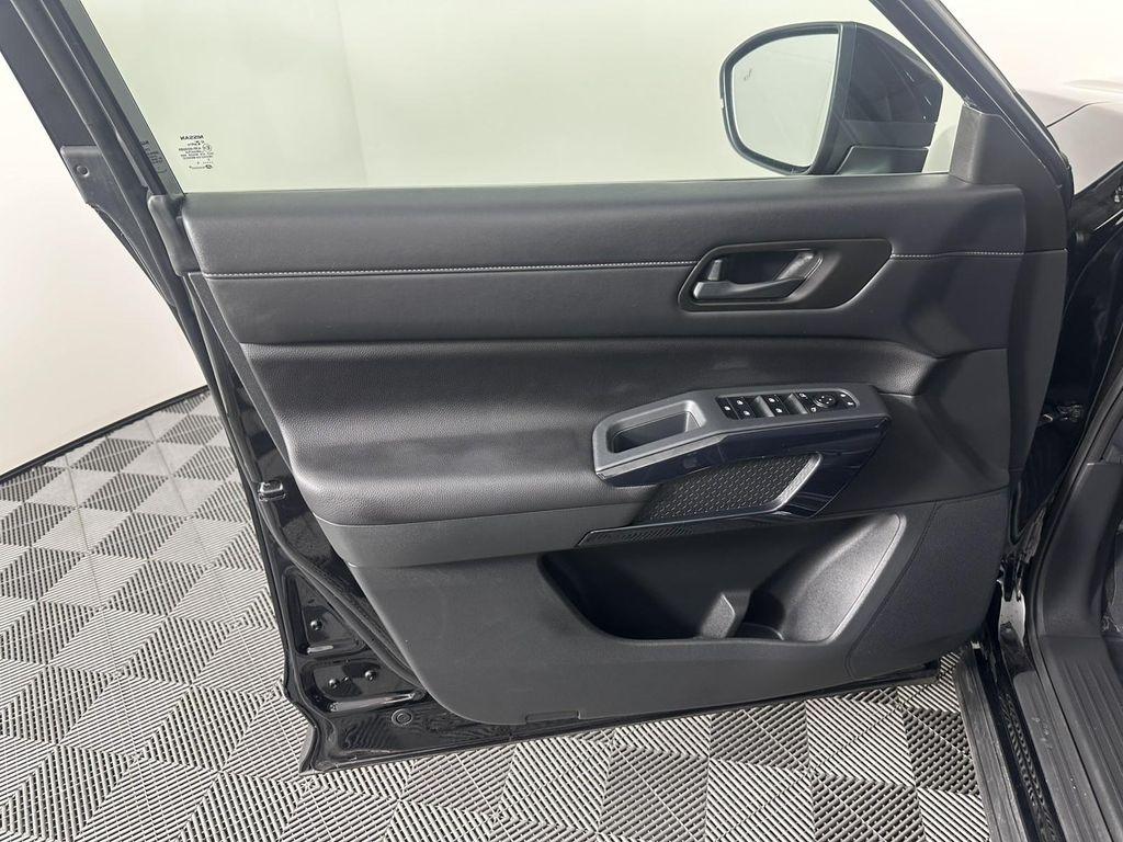 used 2024 Nissan Pathfinder car, priced at $28,999
