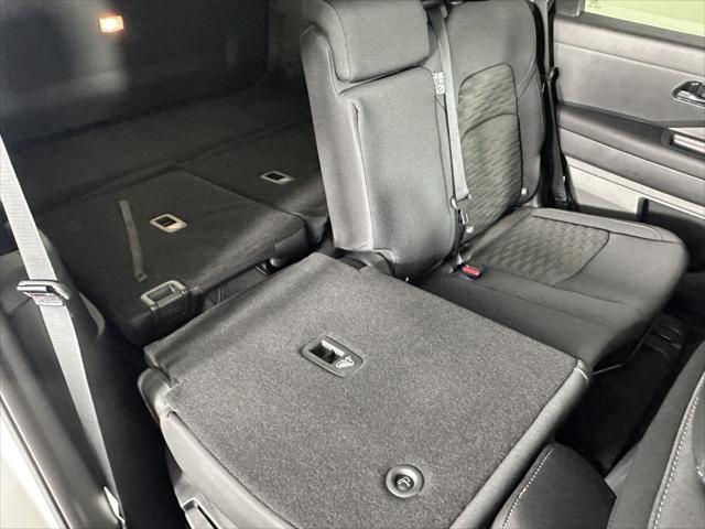 new 2025 Nissan Pathfinder car, priced at $36,950