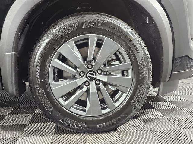 new 2025 Nissan Pathfinder car, priced at $37,375