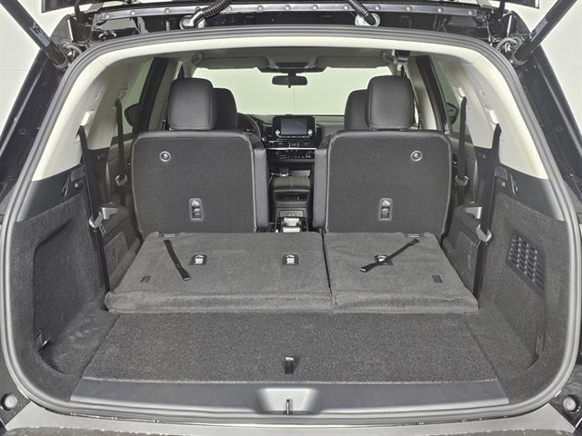 new 2025 Nissan Pathfinder car, priced at $37,865