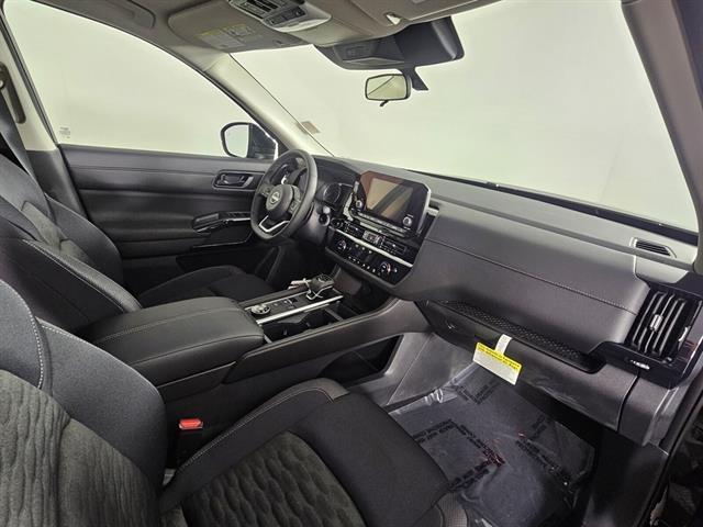 new 2025 Nissan Pathfinder car, priced at $37,865