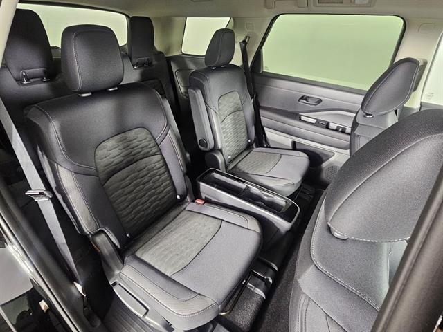 new 2025 Nissan Pathfinder car, priced at $37,865