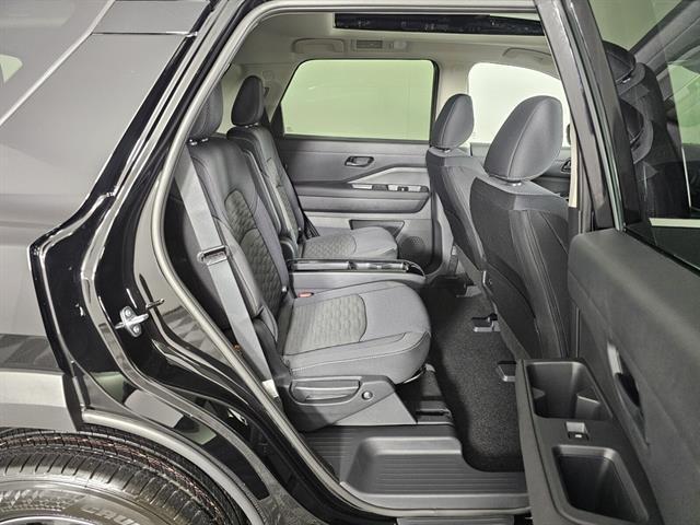 new 2025 Nissan Pathfinder car, priced at $37,865