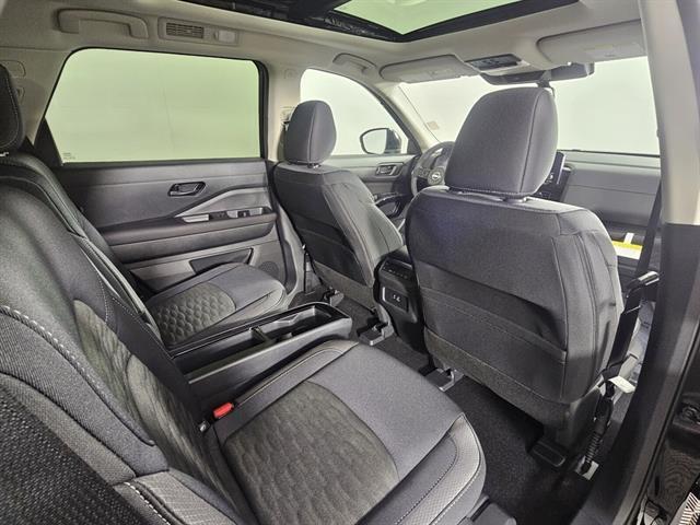 new 2025 Nissan Pathfinder car, priced at $37,865