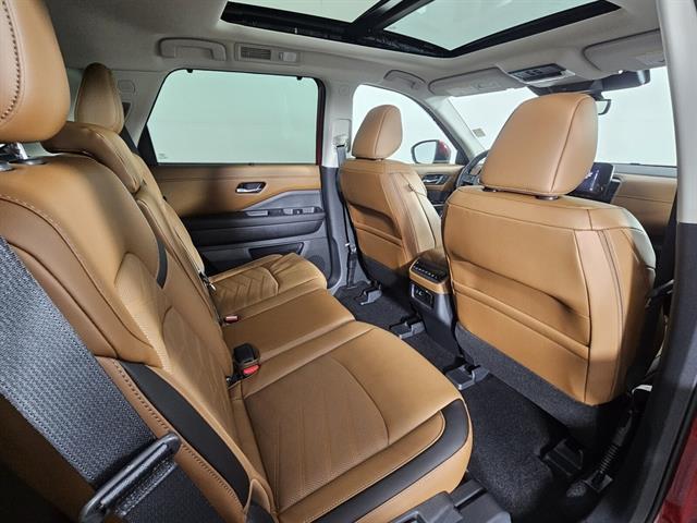 new 2025 Nissan Pathfinder car, priced at $47,020