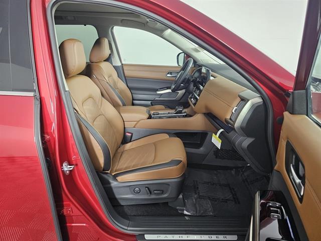 new 2025 Nissan Pathfinder car, priced at $47,020