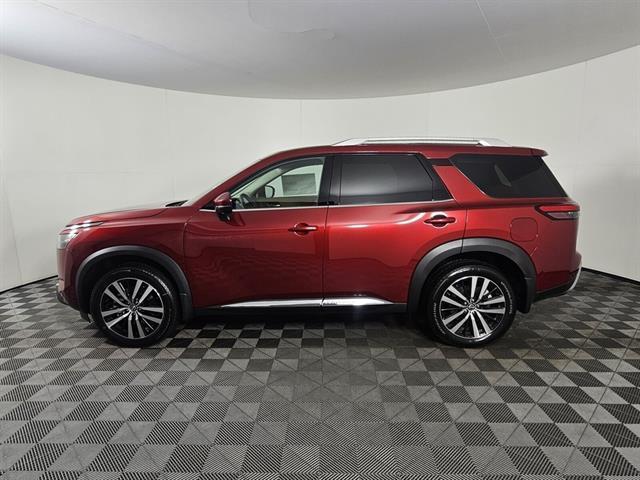 new 2025 Nissan Pathfinder car, priced at $47,020
