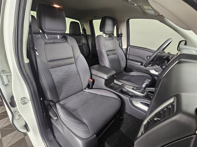 used 2023 Nissan Frontier car, priced at $29,999