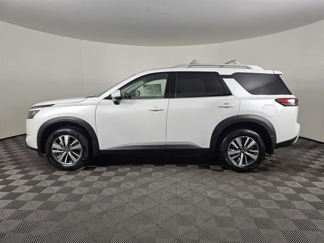 new 2025 Nissan Pathfinder car, priced at $39,925