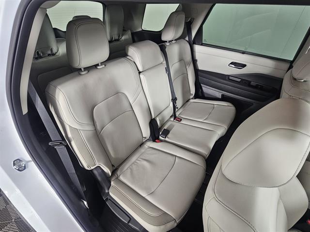 new 2025 Nissan Pathfinder car, priced at $39,925