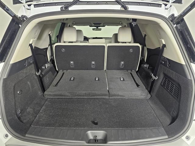 new 2025 Nissan Pathfinder car, priced at $39,925