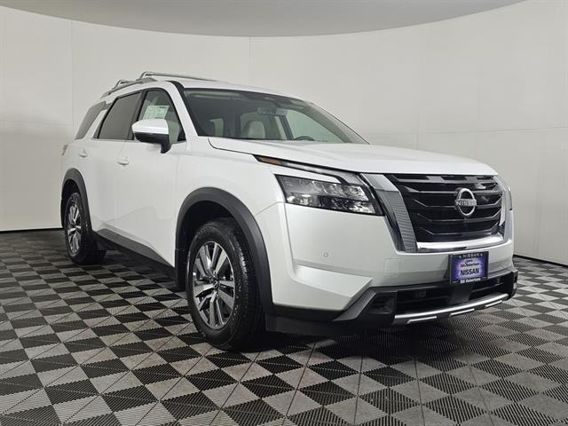 new 2025 Nissan Pathfinder car, priced at $39,925