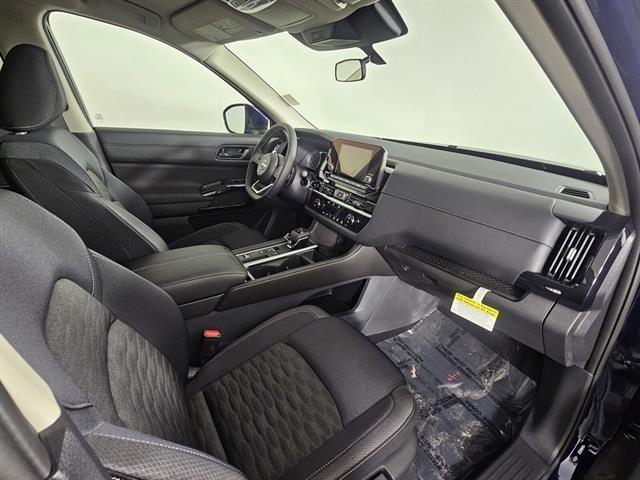 new 2025 Nissan Pathfinder car, priced at $34,890
