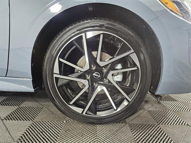 new 2025 Nissan Sentra car, priced at $25,900