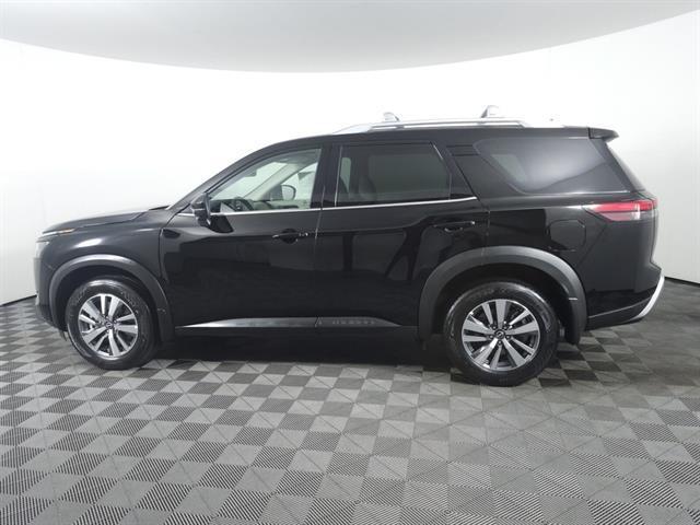 new 2025 Nissan Pathfinder car, priced at $39,475