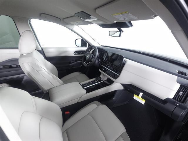 new 2025 Nissan Pathfinder car, priced at $39,475
