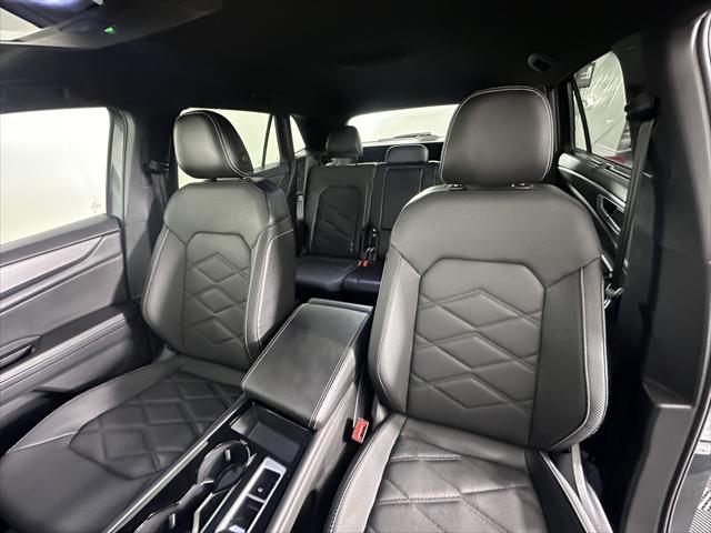 used 2024 Volkswagen Atlas Cross Sport car, priced at $35,999
