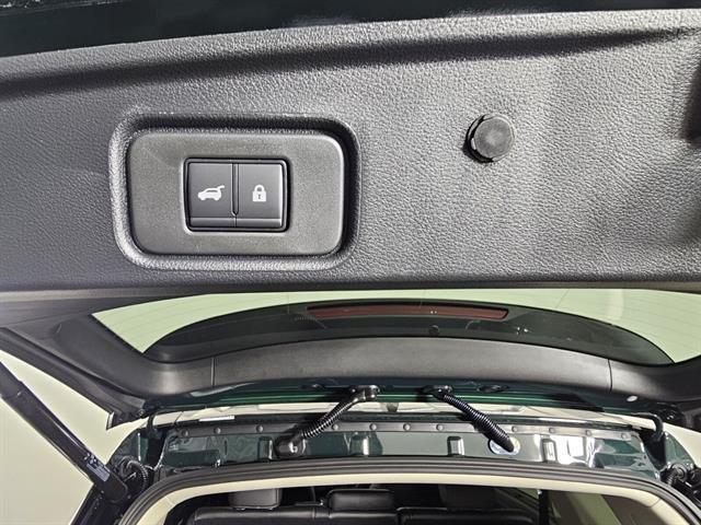 new 2025 Nissan Pathfinder car, priced at $40,295