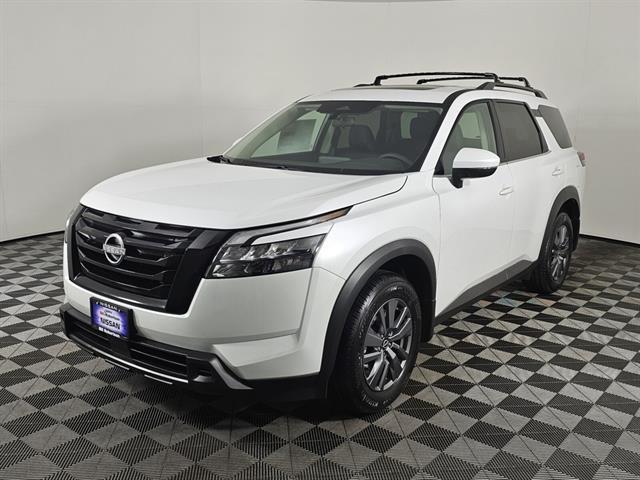 new 2025 Nissan Pathfinder car, priced at $38,815